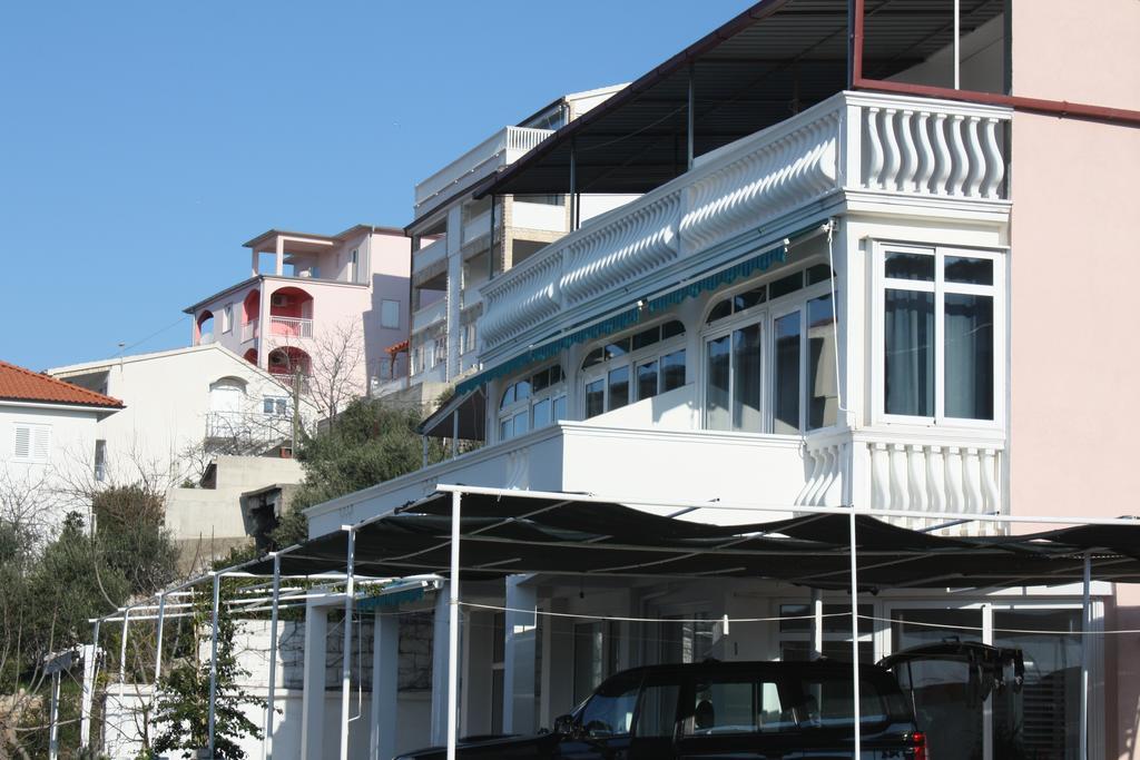 Hana Home - Apartments Tisno Exterior foto