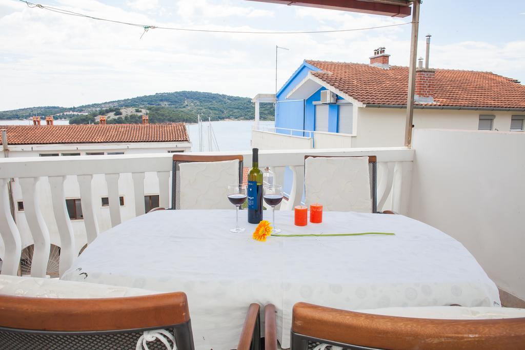 Hana Home - Apartments Tisno Exterior foto