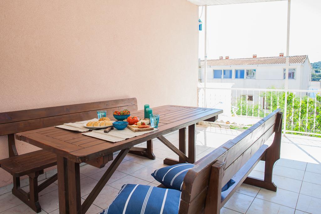 Hana Home - Apartments Tisno Exterior foto