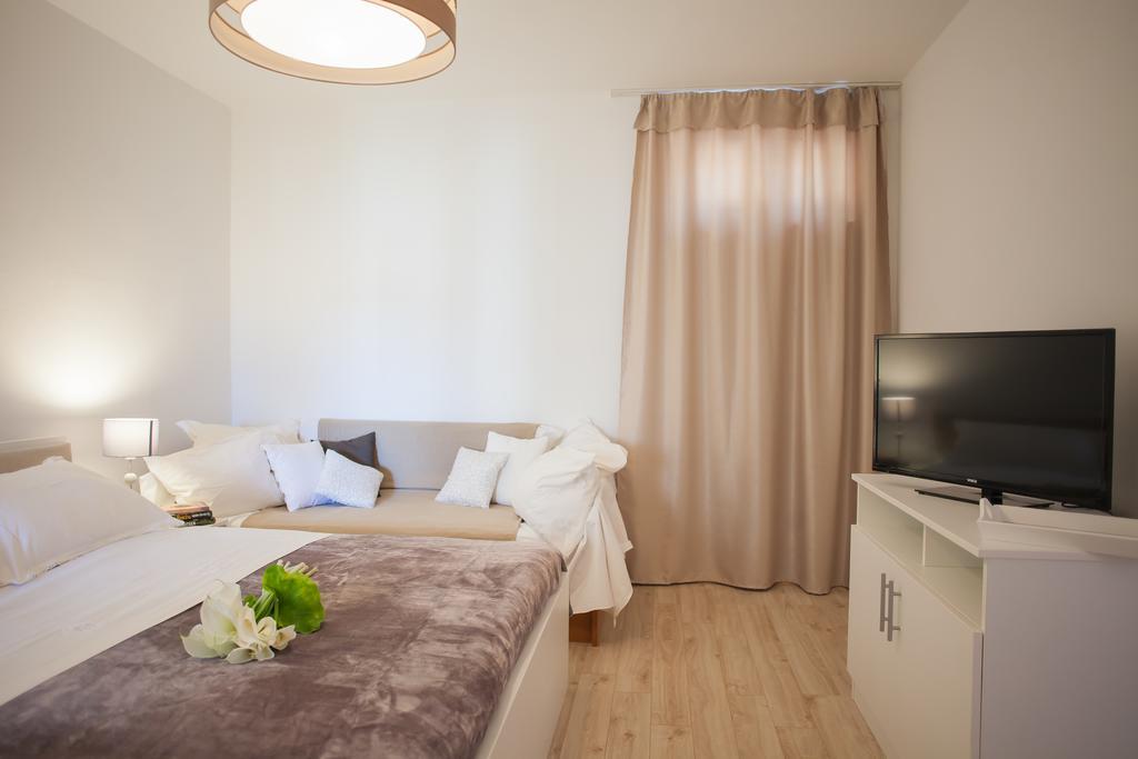 Hana Home - Apartments Tisno Exterior foto