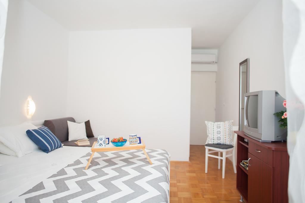 Hana Home - Apartments Tisno Exterior foto