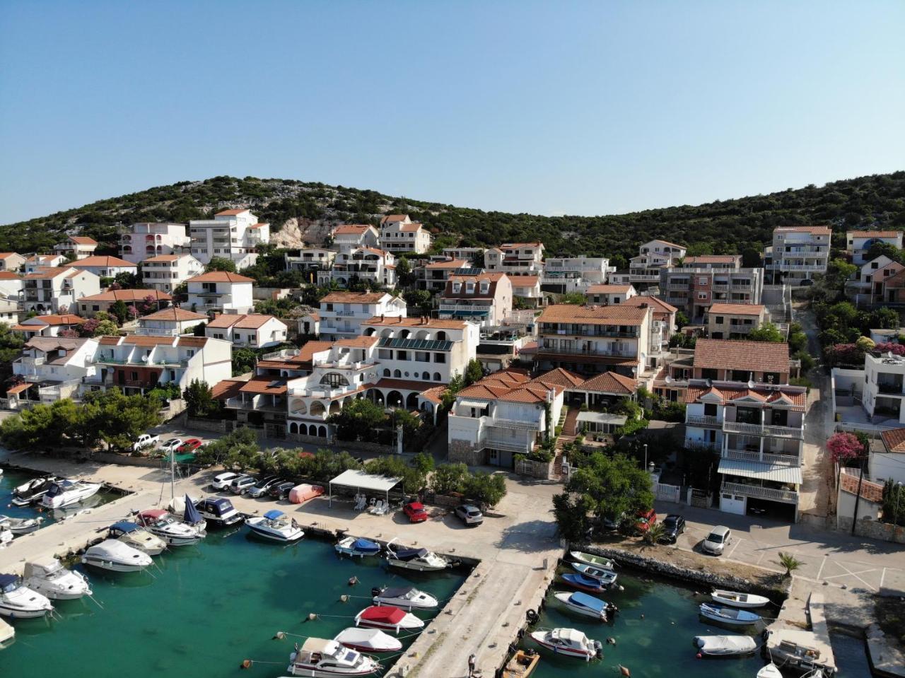 Hana Home - Apartments Tisno Exterior foto